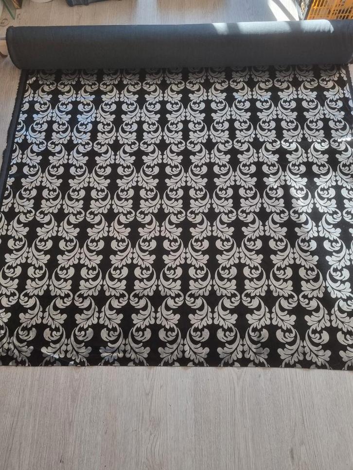 meubel/gordijnstof  zwart met zilver 20 meter, Hobby en Vrije tijd, Stoffen en Lappen, Gebruikt, Overige materialen, 120 cm of meer