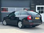 Skoda Octavia Combi 1.2 TSI - Automaat - Trekhaak - Cruise c, Euro 5, Gebruikt, 4 cilinders, Parkeersensor