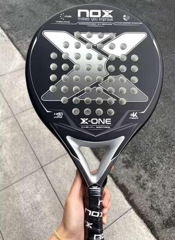 Padelracket nox beschikbaar voor biedingen