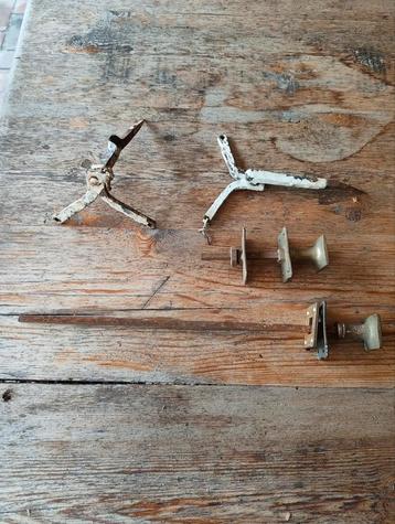 Antiek Trekbel Beslag Set beschikbaar voor biedingen