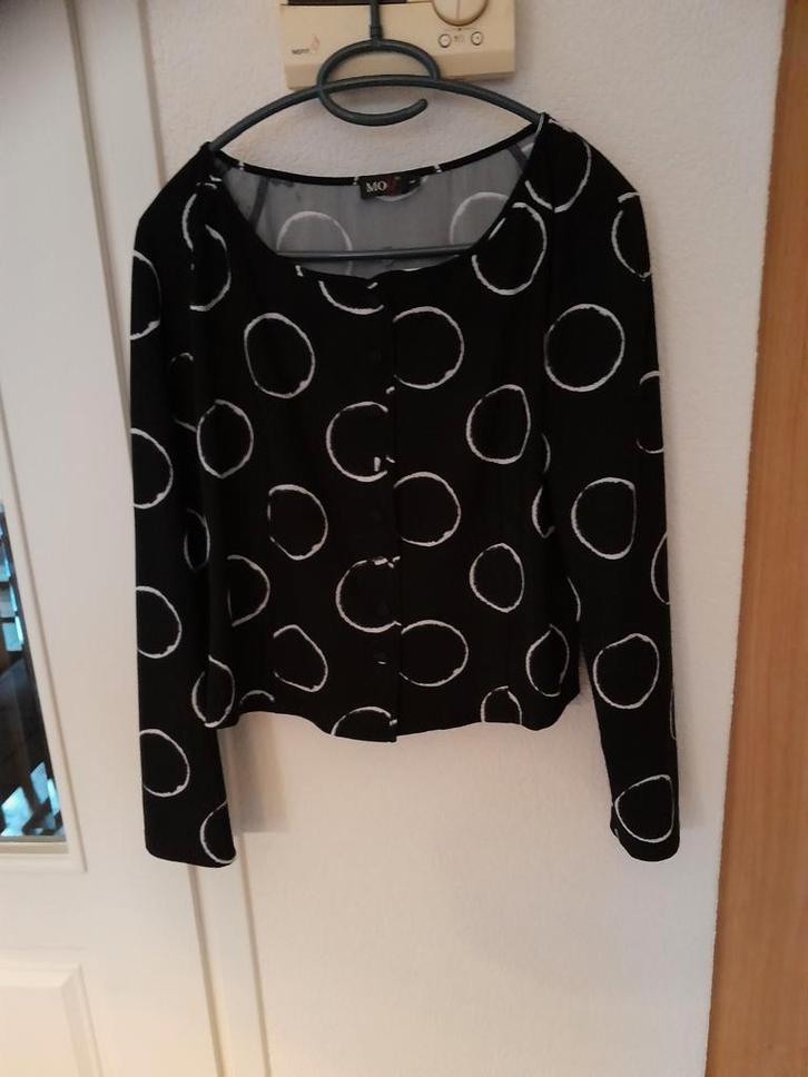 Zwart wit bloesje  vestje van Moq travelstof valt als M., Kleding | Dames, Blouses en Tunieken, Zo goed als nieuw, Maat 38/40 (M)