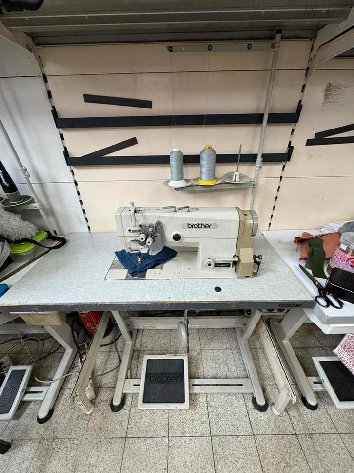 Industriële Brother naaimachine incl tafel!, Hobby en Vrije tijd, Naaimachines en Toebehoren, Gebruikt, Naaimachine, Brother, Industrieel