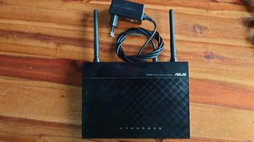 Asus RT-N12E wifi router beschikbaar voor biedingen
