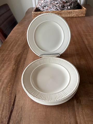 5 x Wedgwood Edme ontbijt/fruit bordjes beschikbaar voor biedingen