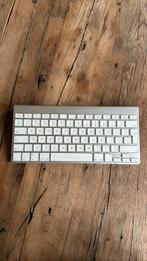 Apple draadloos toetsenbord model: A1314, Computers en Software, Toetsenborden, Ophalen of Verzenden, Zo goed als nieuw