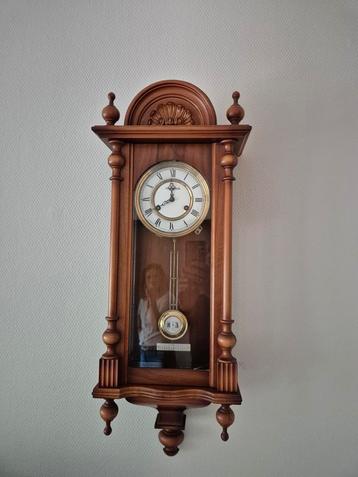 Wortelnoten Hangklok Dugena - Opwindbaar beschikbaar voor biedingen