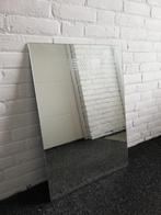 Spiegel 50x70 cm met decoratief detail, Huis en Inrichting, Woonaccessoires | Spiegels, Minder dan 100 cm, Minder dan 50 cm, Rechthoekig