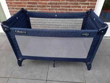 Reiswiegje inclusief 2 extra matrasjes beschikbaar voor biedingen
