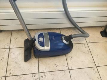 Miel stofzuiger 2200 Watt  beschikbaar voor biedingen
