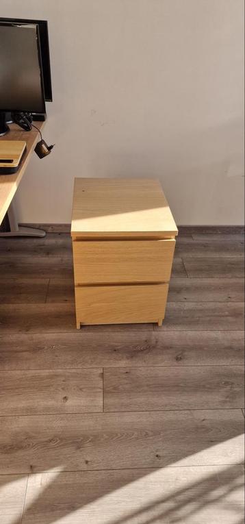 IKEA Nachtkastje - Fijn en Praktisch! beschikbaar voor biedingen