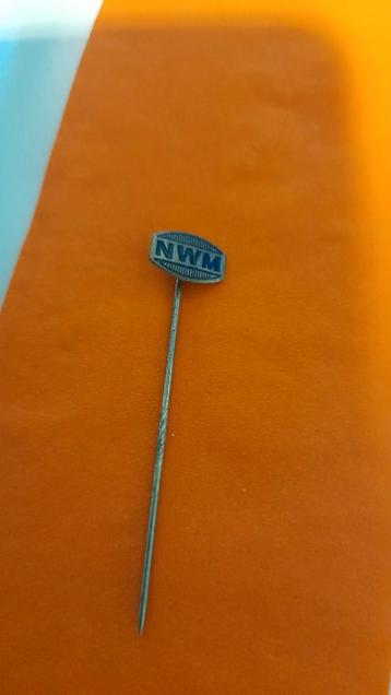 Vintage NWM De Kruithoorn Speldje beschikbaar voor biedingen