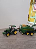 Bruder tractor met hooibalen machine, Hobby en Vrije tijd, Modelauto's | 1:32, Ophalen of Verzenden, Zo goed als nieuw, Tractor of Landbouw