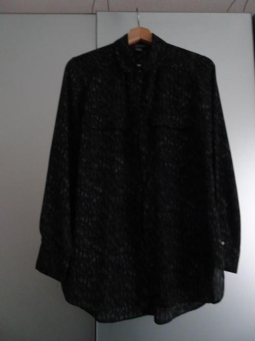Modieuze zwarte blouse met groene print mt 40 lange mouw, Kleding | Dames, Blouses en Tunieken, Zo goed als nieuw, Maat 38/40 (M)