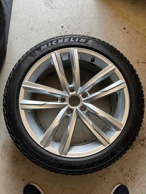 Originele VW Velgenset Dartfort met Winterbanden, Auto-onderdelen, Banden en Velgen, Banden en Velgen, Winterbanden, 18 inch, 235 mm