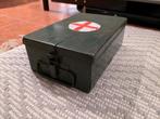 NVA DDR verbanddoos met complete inhoud!, Ophalen of Verzenden, Landmacht, Duitsland, Kleding of Schoenen