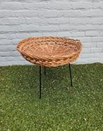 Metz&co Artimeta rotan op staal magazine houder vintage midc, Ophalen, Minder dan 45 cm, Minder dan 55 cm, Rond