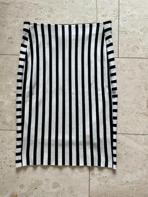 Marccain: z.g.a.n. zwart-wit tricot rokje, Maat S, Kleding | Dames, Rokken, Zo goed als nieuw, Maat 36 (S), Zwart, Knielengte