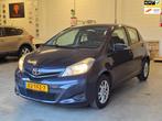 Toyota Yaris 1.0 VVT-i Aspiration / NAP / NAVI / CAMERA / BL, Auto's, Toyota, Euro 5, Gebruikt, 750 kg, Blauw