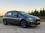 BMW 2-Serie Active Tourer 220d 190pk Xdrive Aut Navi Pano, Auto's, Automaat, 1995 cc, Leder, Diesel