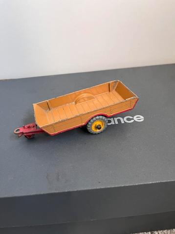 Dinky toys 320 halesowen farm trailer beschikbaar voor biedingen