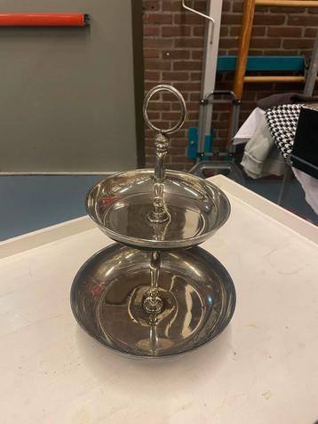 Vintage Etagère - 2 Lagen beschikbaar voor biedingen