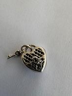 Originele Pandora bedel hartje met sleutel, Sieraden, Tassen en Uiterlijk, Bedels, Pandora, Ophalen of Verzenden, Zo goed als nieuw