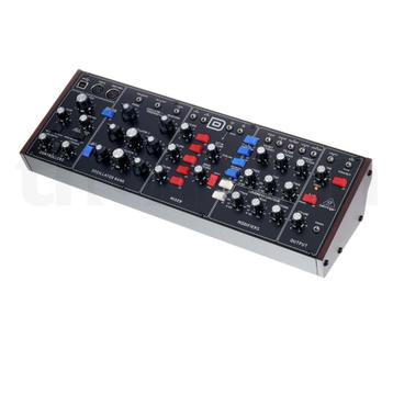 Behringer Model D beschikbaar voor biedingen