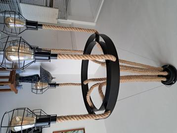 Hanglamp beschikbaar voor biedingen