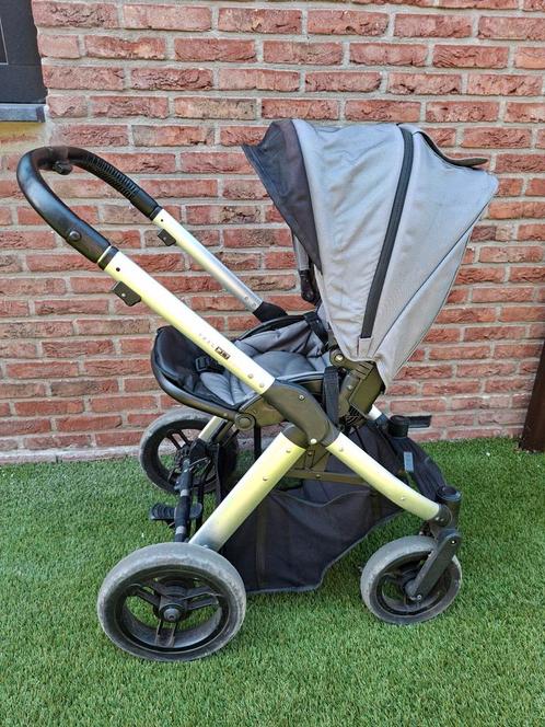 Complete en nette Mutsy Transit kinderwagen grijs, Kinderen en Baby's, Kinderwagens en Combinaties, Gebruikt, Mutsy, Met reiswieg