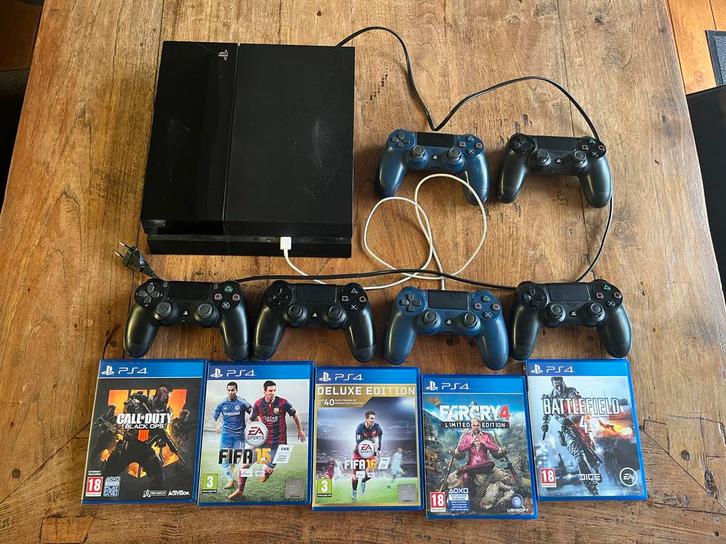 Playstation 4 met 6 controllers en games, Spelcomputers en Games, Spelcomputers | Sony PlayStation 4, Gebruikt, Original, 500 GB