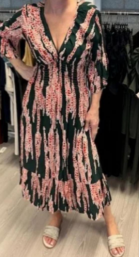 Ibiza Jurk Zwart/Rood Print - Maat 38-44, Kleding | Dames, Jurken, Zo goed als nieuw, Maat 42/44 (L), Zwart, Onder de knie, Ophalen of Verzenden