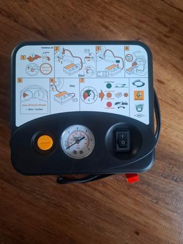 Orginelen Renault mini banden compressor 12volt beschikbaar voor biedingen