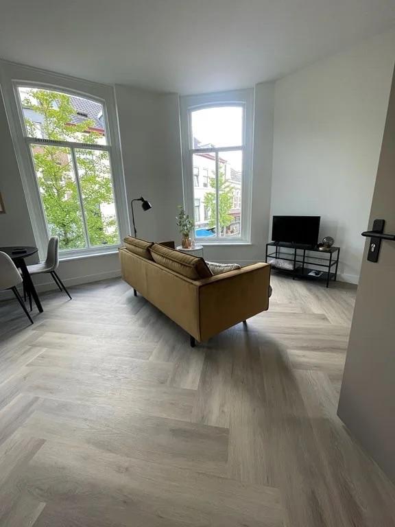 Zusterstraat “2521 HM Den Haag., Huizen en Kamers, Kamers te huur, 35 tot 50 m², Den Haag