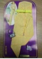 VINTAGE BARBIE CLONE KLEDINGSETJE HONG KONG NIEUW, Ophalen of Verzenden, Nieuw, Kleertjes