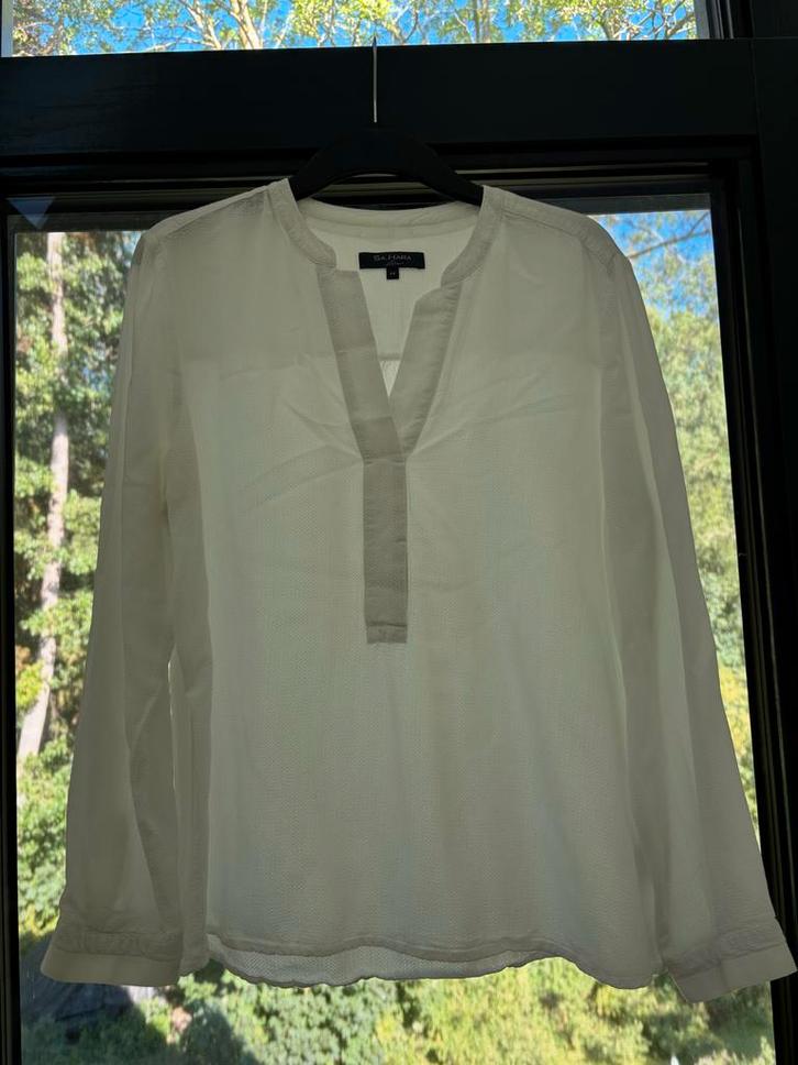 Witte Damesblouse van S.T. FIORA - Maat 44, Kleding | Dames, Grote Maten, Zo goed als nieuw, Blouse of Tuniek, Wit, Ophalen of Verzenden