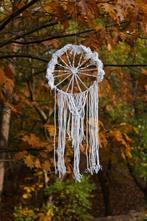 Dromenvanger dreamcatcher wit kralen macrame veren, Nieuw, Ophalen of Verzenden