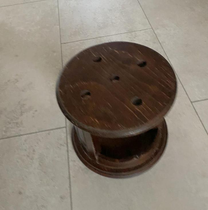 ouderwetse ronde houten STOOF donker eiken, retro / vintage, Antiek en Kunst, Antiek | Woonaccessoires, Ophalen of Verzenden