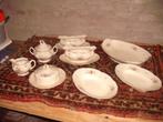 Prachtig antiek servies beige roze bloemetjes in 1 koop, Ophalen