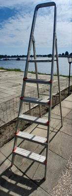 Huishoudtrap 6 tredes, Doe-het-zelf en Verbouw, Ladders en Trappen, Ophalen, Gebruikt, Trap, Minder dan 2 meter