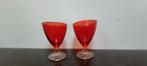 2 rode glazen coupes, Ophalen of Verzenden