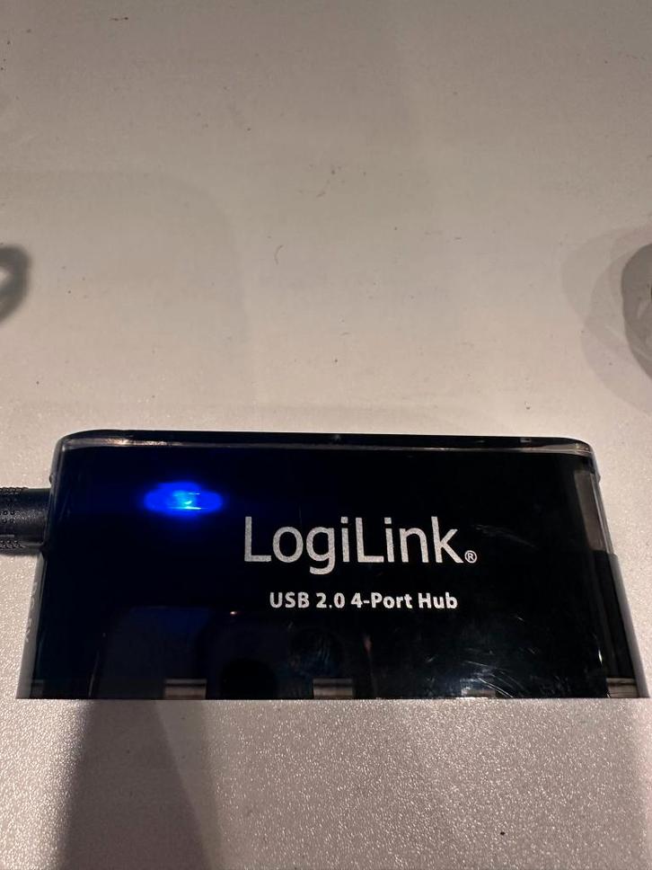 LogiLink USB 2.0 4-Port Hub – Inclusief adapter en kabel, Computers en Software, Dockingstations, Gebruikt, USB-hub, Laptop, Ophalen of Verzenden