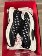 Valentino Garavani sneaker maat 39, Kleding | Dames, Schoenen, Ophalen of Verzenden, Zo goed als nieuw