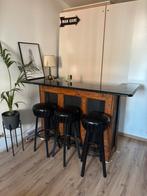 Bar met barkrukken, Huis en Inrichting, Ophalen, Gebruikt, Inclusief barstoelen