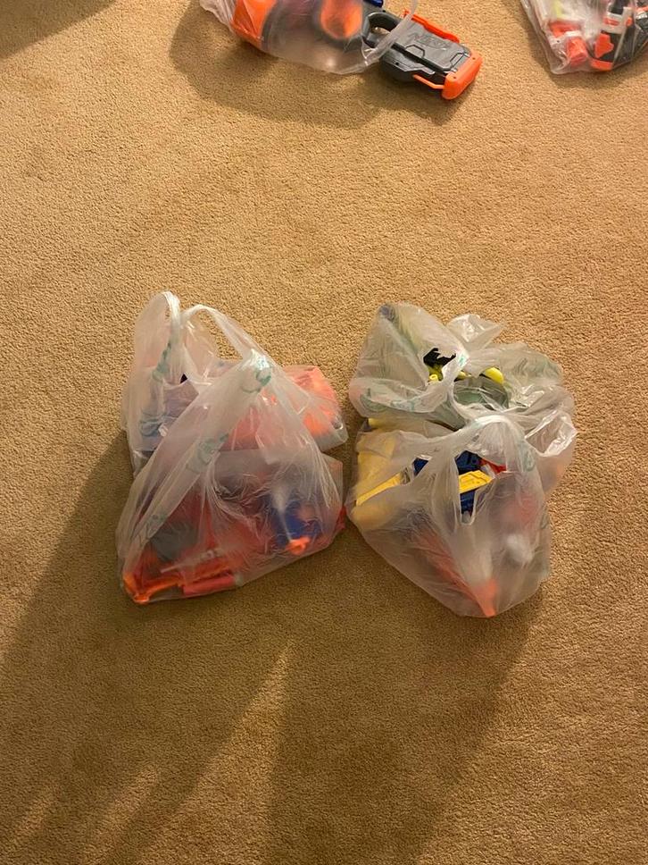 Gratis nerf (lees de beschrijving), Kinderen en Baby's, Speelgoed | Buiten | Actiespeelgoed, Zo goed als nieuw, Ophalen