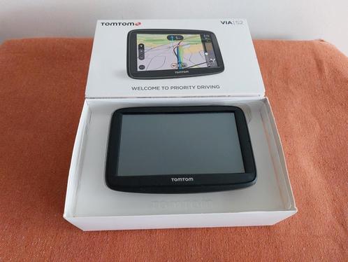 TomTom VIA 52 – GPS in doos, topstaat - 45 landen levenslang, Auto diversen, Autonavigatie, Zo goed als nieuw, Ophalen of Verzenden