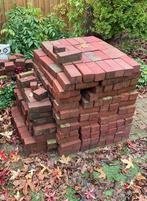 Stenen / Tuinpad tegels: waaltjes (gratis afhalen), Tuin en Terras, Ophalen, Gebruikt, Overige materialen, Terrastegels