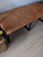 Okergeel / bruin bankje bank eettafel zwart metalen frame, Ophalen, Zo goed als nieuw, 75 tot 100 cm, Stof