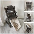 ZGAN! Stokke Tripp Trapp hazy grey+babyset en newbornset, Ophalen of Verzenden, Zo goed als nieuw, Stokke Tripp Trapp, Stoelverkleiner