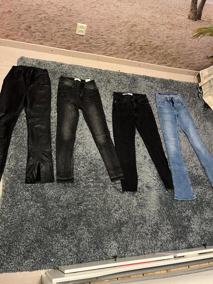 Set van 4 damesbroeken maat S  (CK, Mango etc), Kleding | Dames, Broeken en Pantalons, Zo goed als nieuw, Maat 36 (S), Overige kleuren