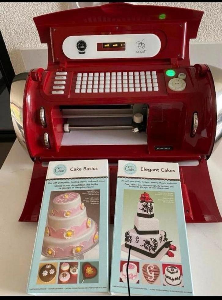 Cricut Cake - Taart Decoratie Machine, Hobby en Vrije tijd, Taarten en Cupcakes maken, Gebruikt, Overige typen, Taarten of Cupcakes